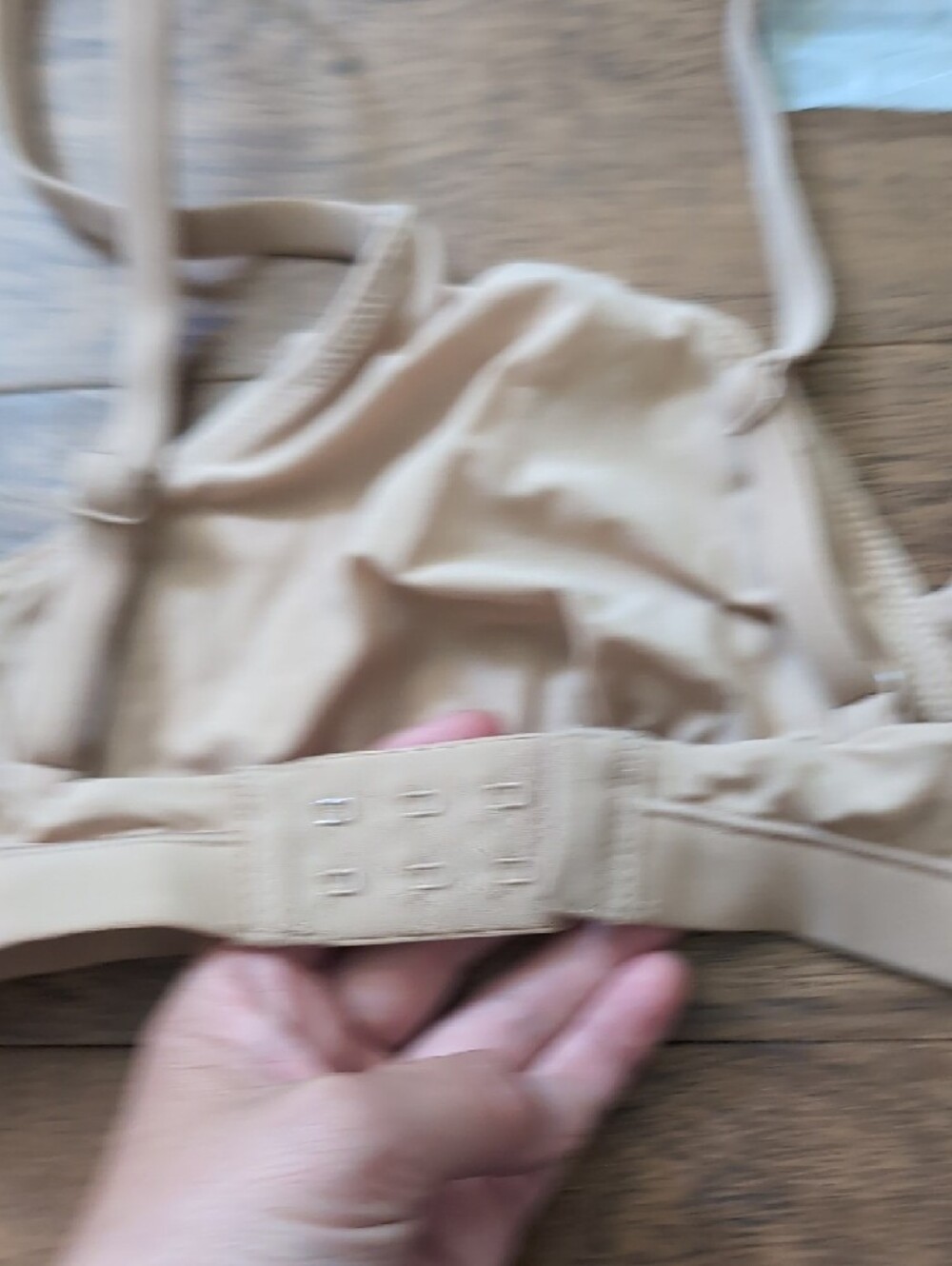 Quince Second Skin Crossover Bralette Medium - Picture 3 of 4